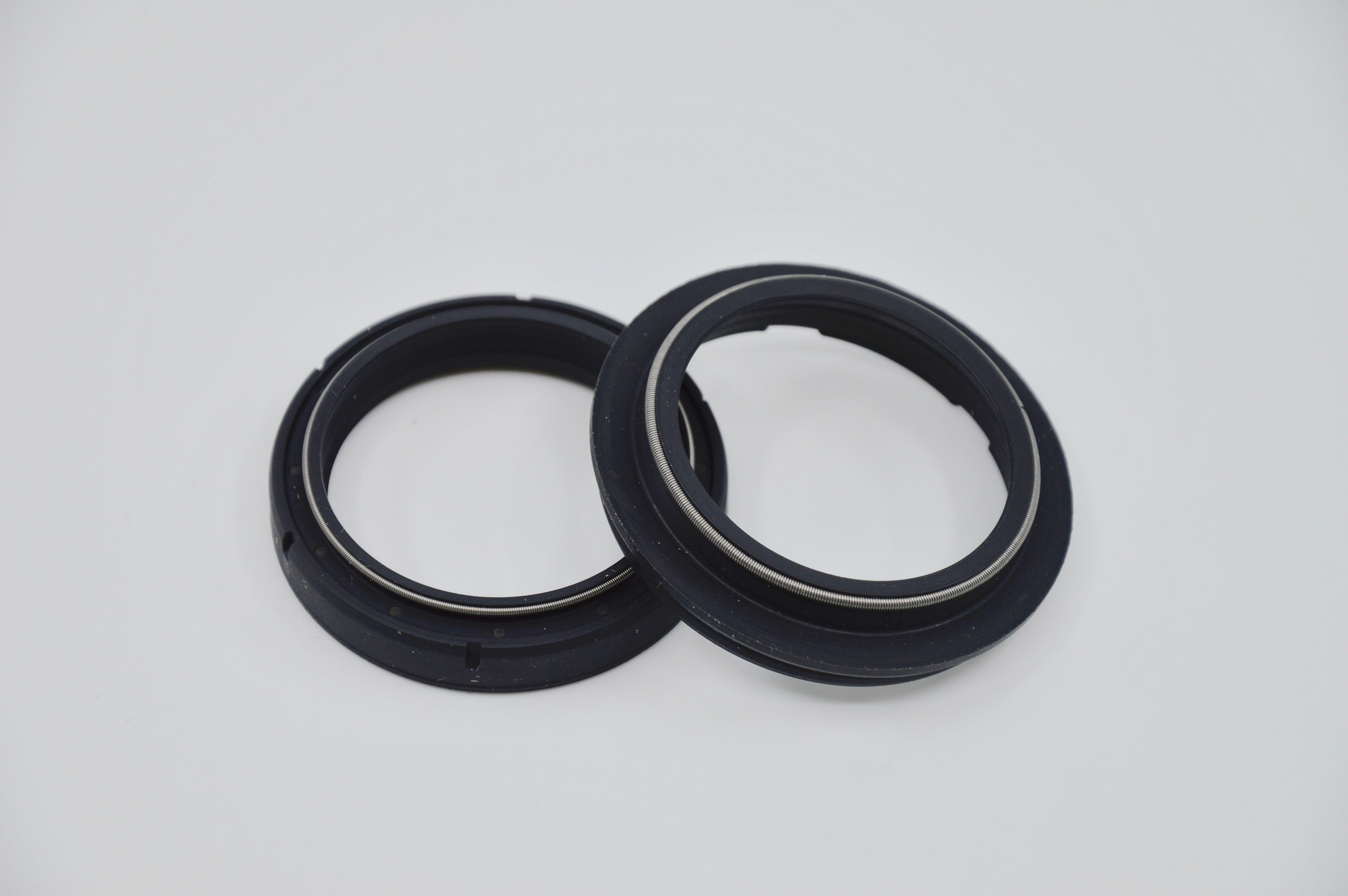SKF Oil & Dust Seal Kayaba Mm 43 "Black Color" "