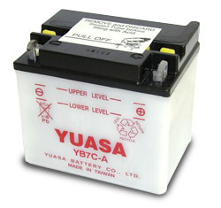 Yuasa akku, YB7C-A (cp)