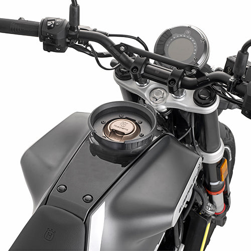 Givi Tanklock kiinnike, Tanklocklaukkujen kiinnittämiseen HUSQ. SVARTPILEN 125-4