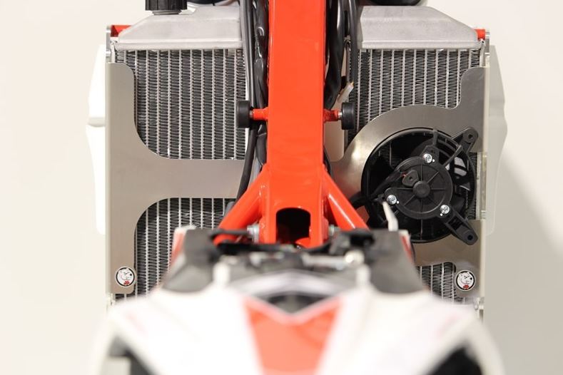 AXP Radiator Braces Red Beta 350RR-390RR-430RR-480RR-500RR 20