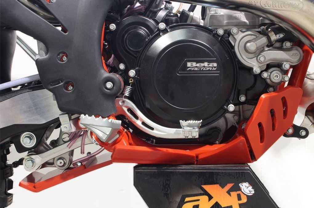 AXP Xtrem HDPE Skid Plate Red   Beta 250RR-300RR 18-19