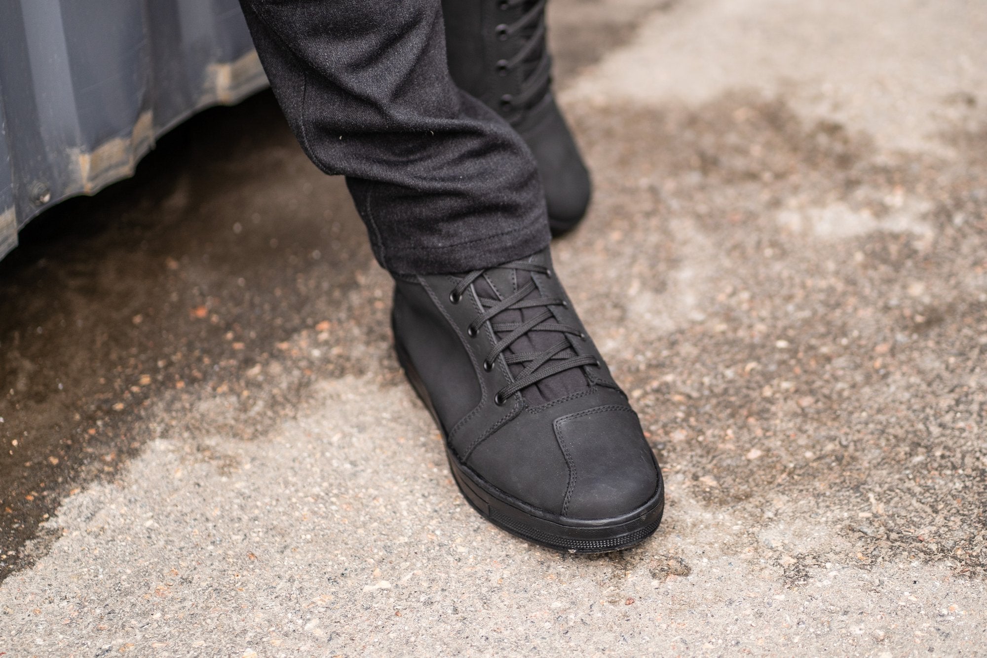 Lindstrands Ajosaapas Urban Low-z Musta