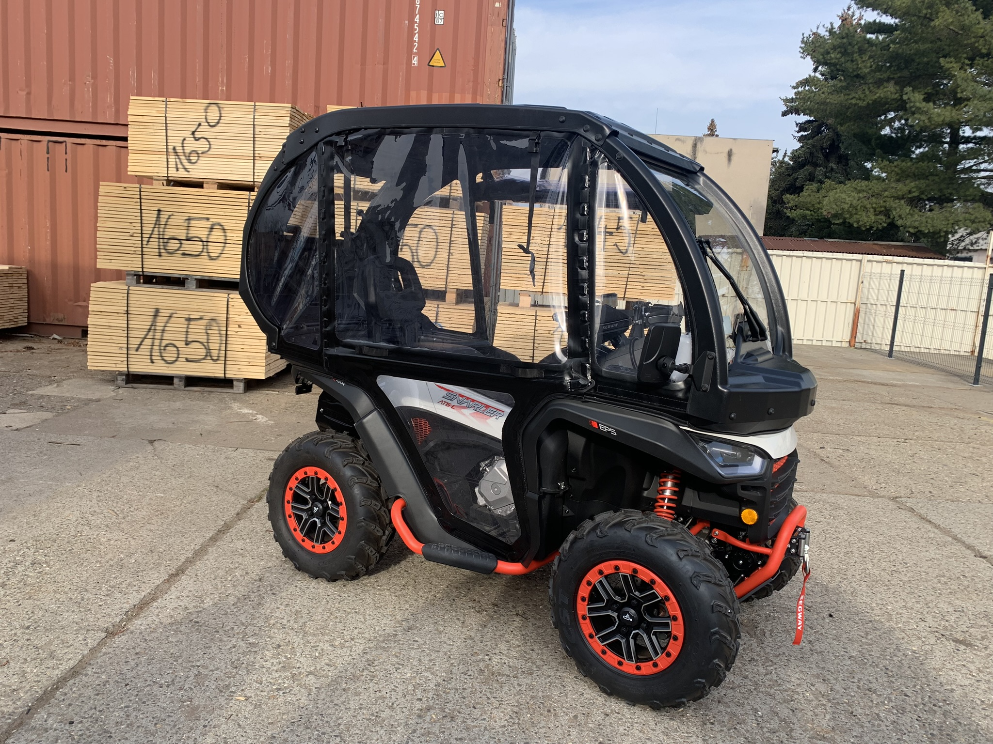 DFK Ohjaamo + pyyhin/pesin Segway Snarler AT6 L