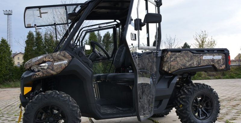 DFK Täysi Ohjaamo Lämmöllä  + pyyhin/pesin Can-Am Traxter XMR 2016-19