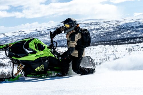 Friction MIPS Carbon Helmet