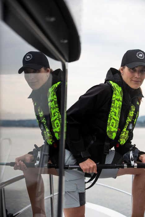 Baltic Mako auto inflatable lifejacket UV-yellow 40-150kg